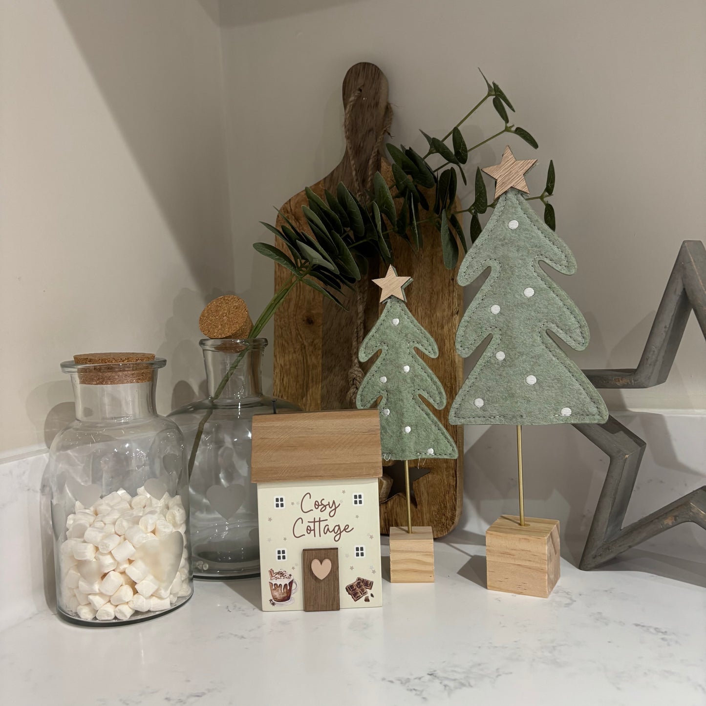 Cosy Time Hot Chocolate House - 2 styles