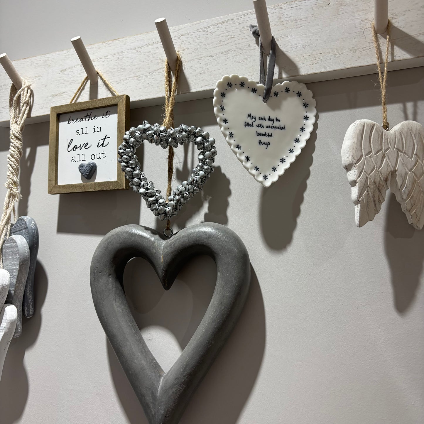 Scallop Heart Hanging Sign – “May Each Day Be Filled With Unexpected Beautiful Things”