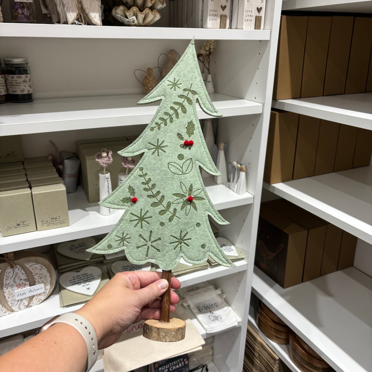 Felt Christmas Tree with Holly Detail