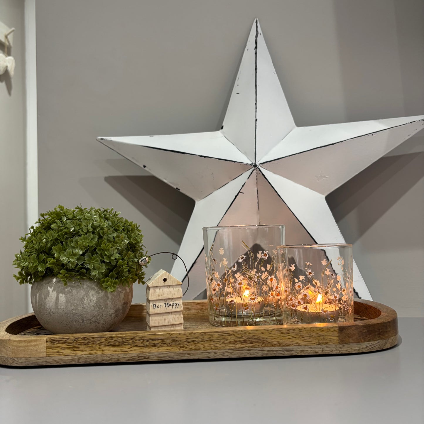 Daisy tealight holder - 2 sizes