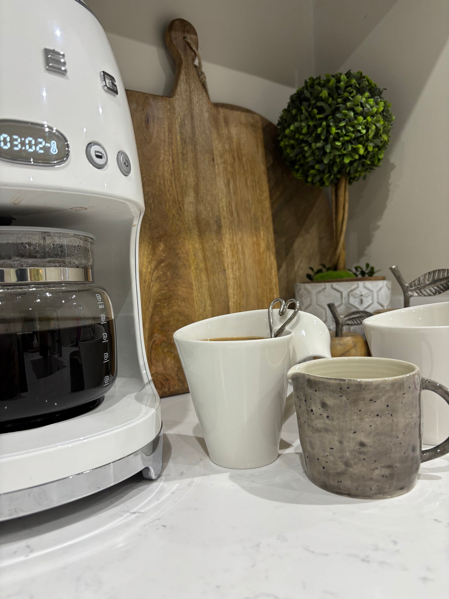 Neutral Porcelain Jug – Speckled Wash Design