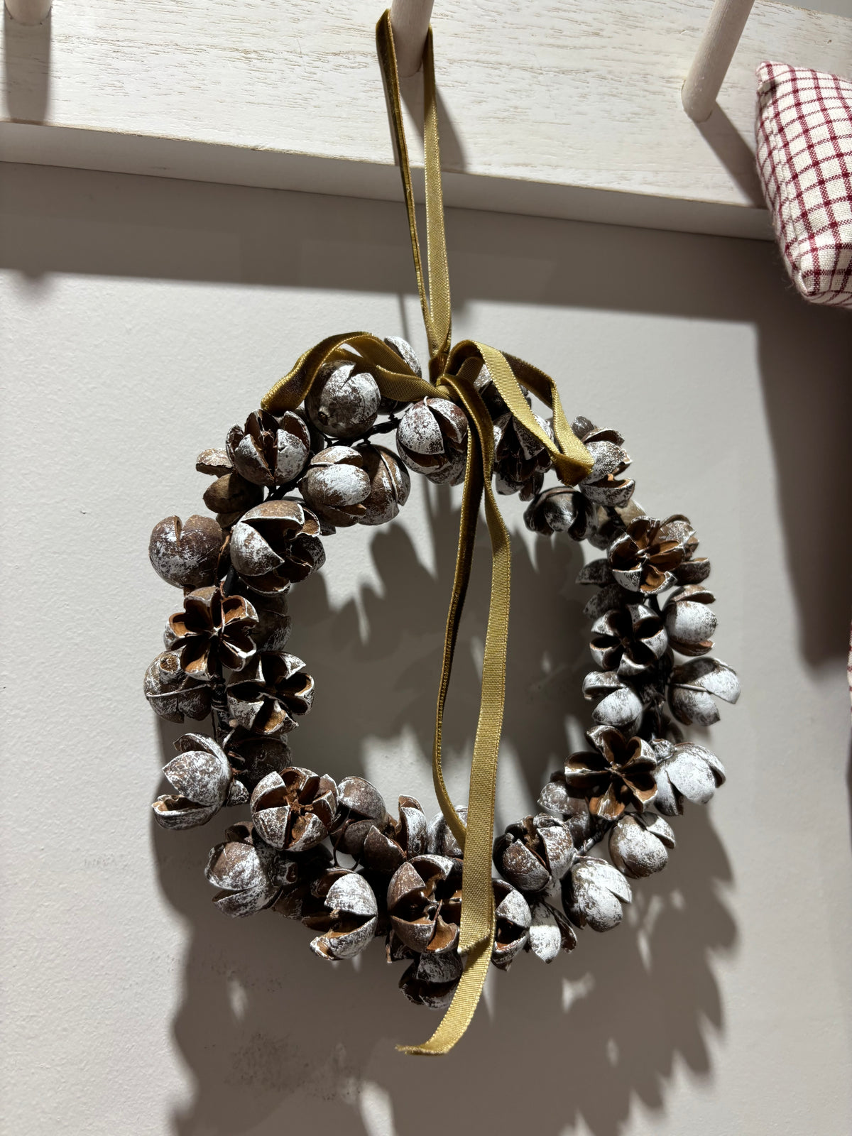 Gold Natural Pod Christmas Wreath Decoration