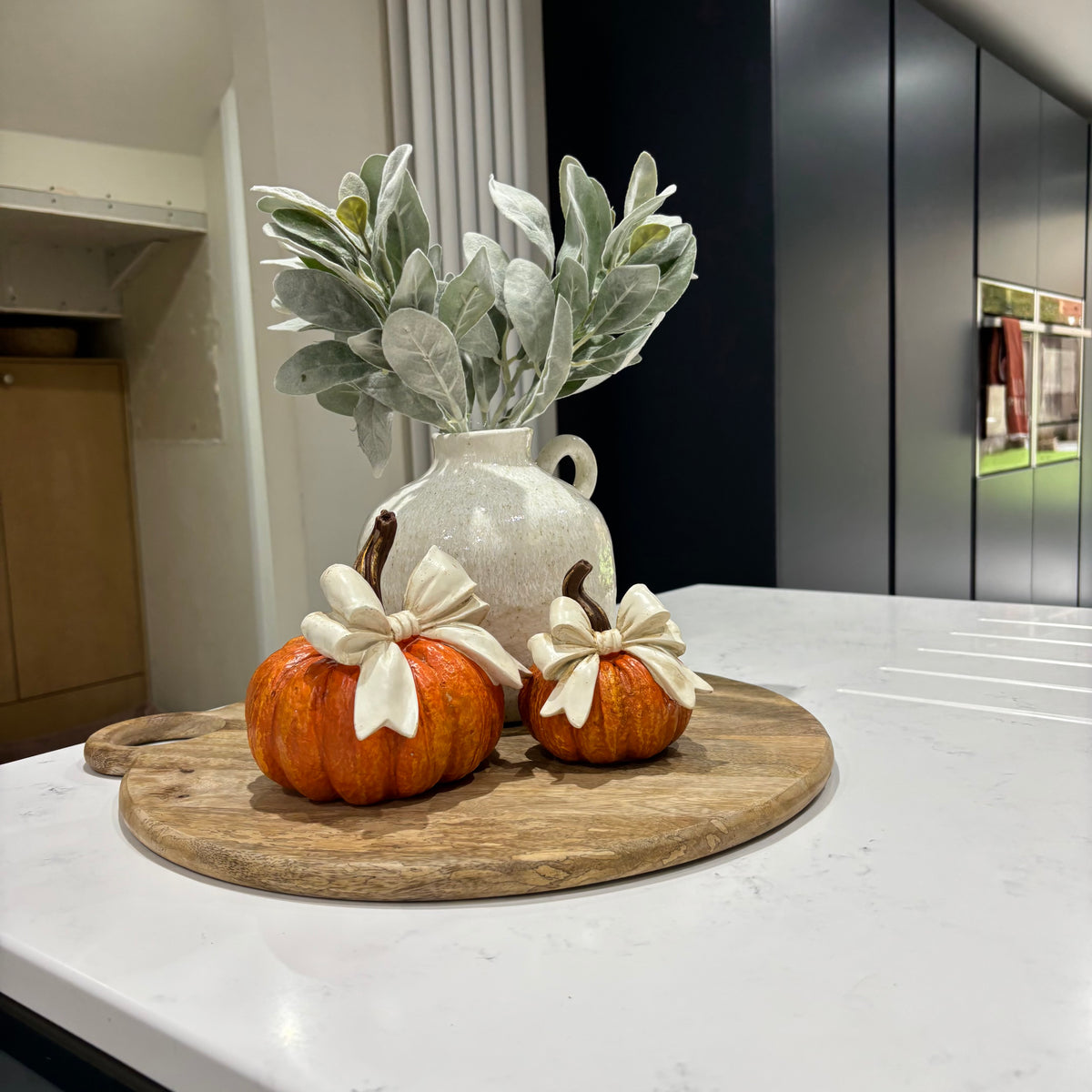 Pumpkin with cream bow - 2 sizes