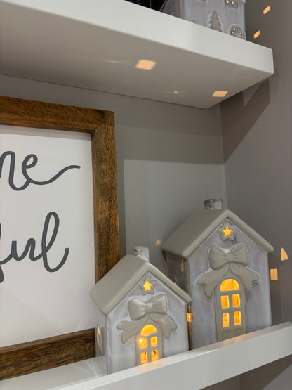 Pretty Bow House Led - 2 sizes