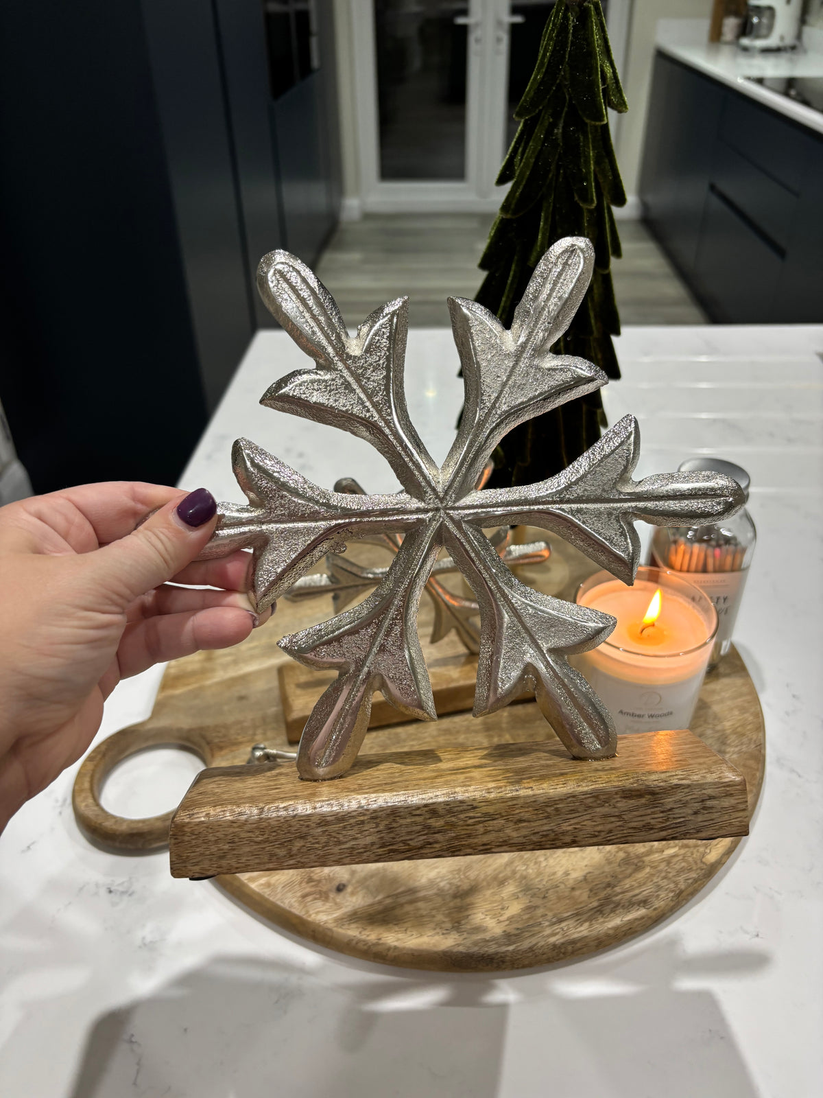 Aluminium snowflake on mangowood base- 2 sizes