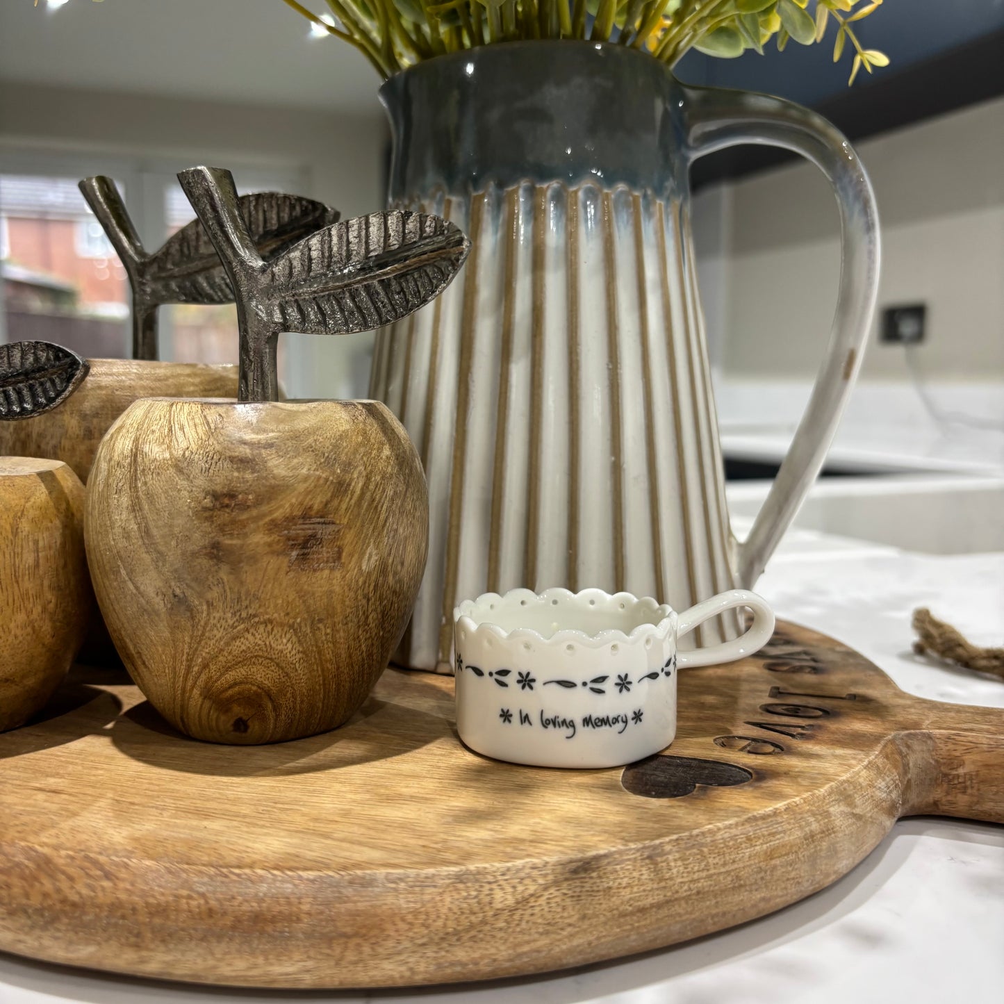 Scallop Tea Light Holder – In Loving Memory