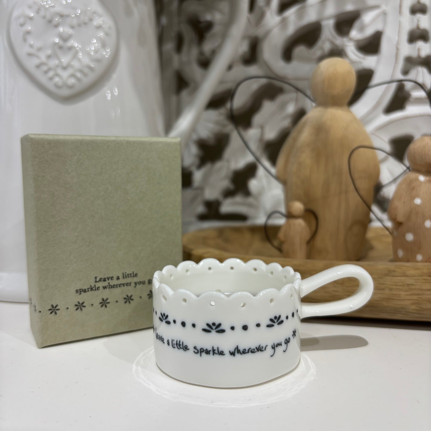 Scallop Tea Light Holder – “Leave a Little Sparkle Wherever You Go”