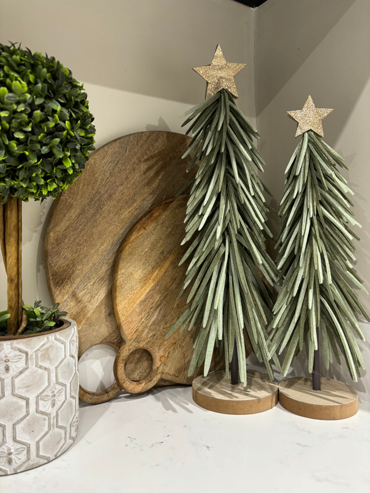 Tall Green Long Leaf Tree - 2 sizes