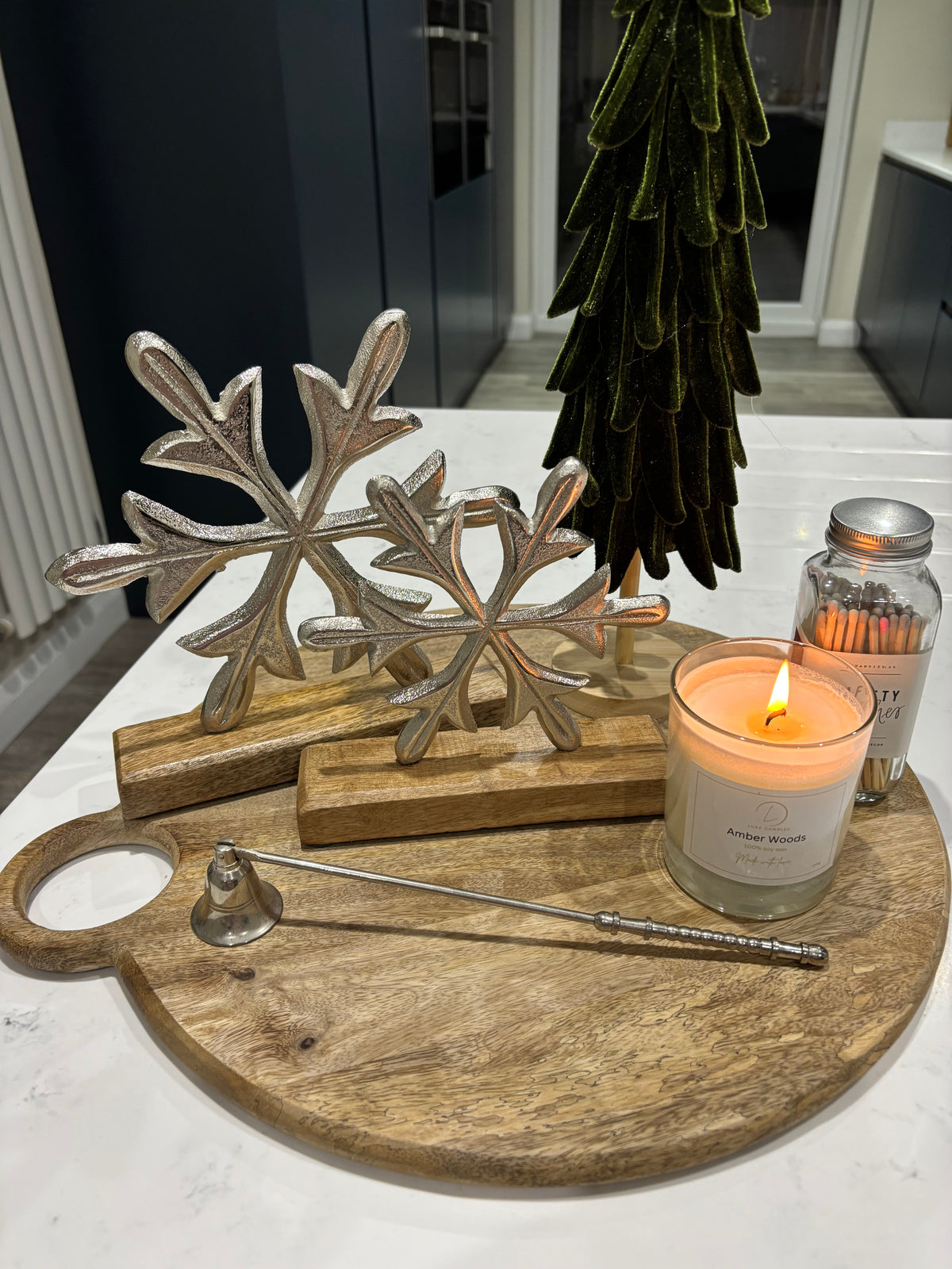Aluminium snowflake on mangowood base- 2 sizes
