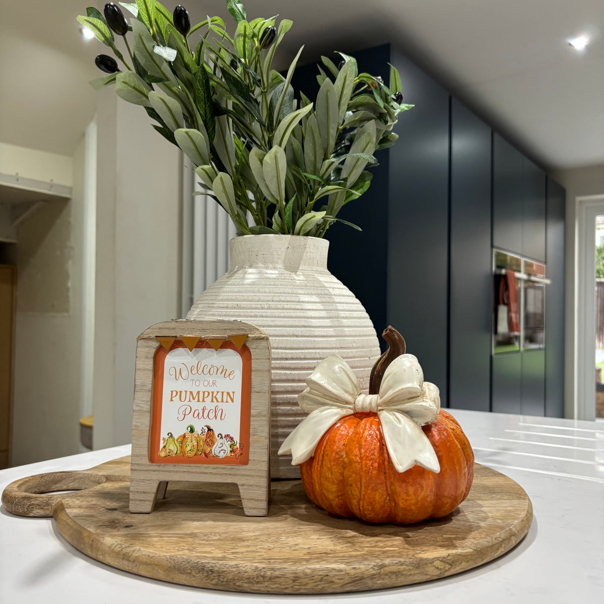 Pumpkin with cream bow - 2 sizes