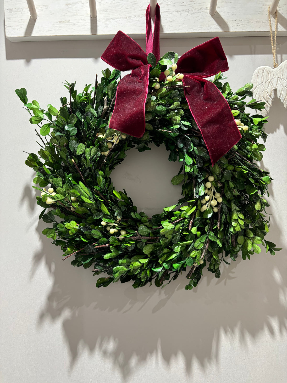 Mistletoe Wreath With Bow