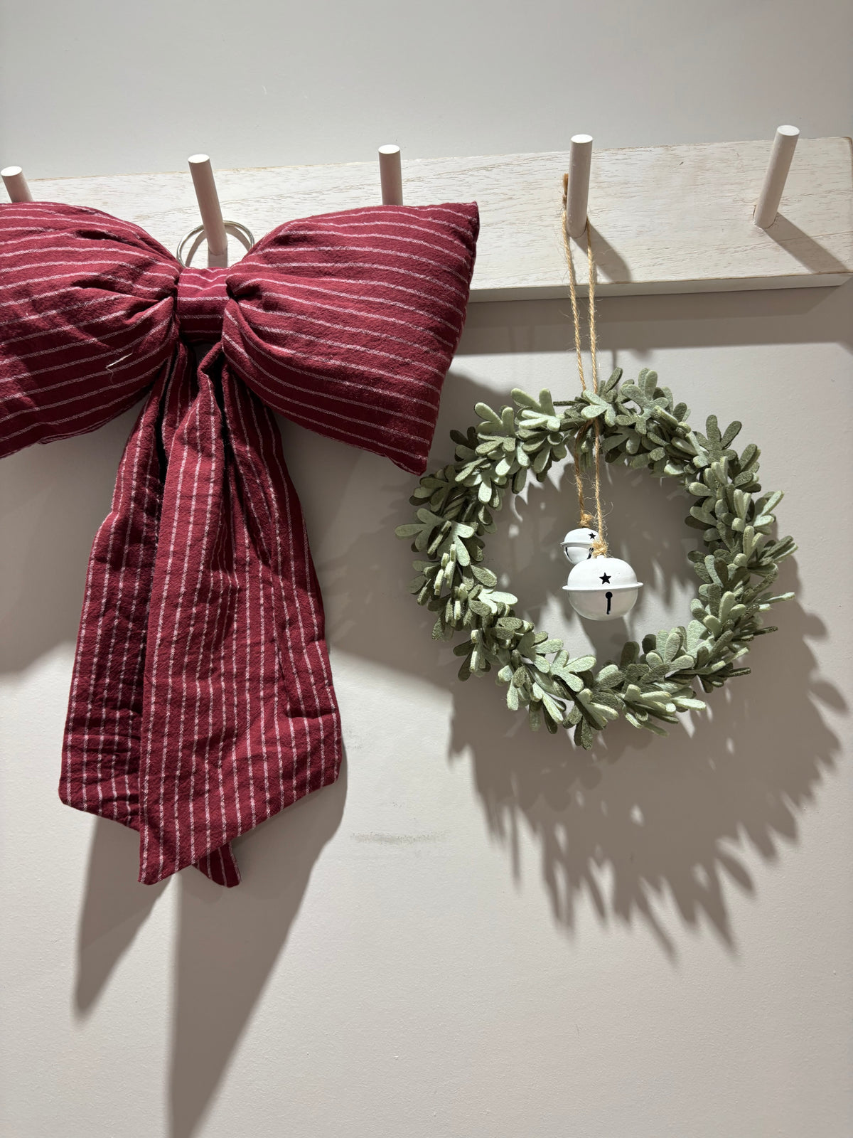 Felt Wreath with Bell Detail - 2 colours