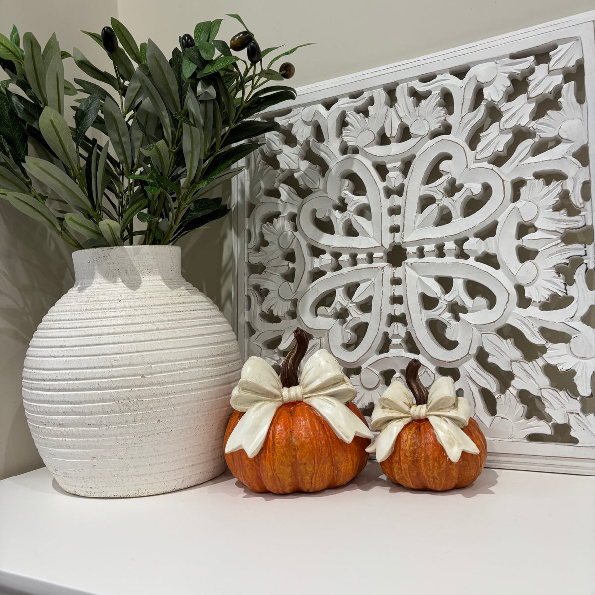 Pumpkin with cream bow - 2 sizes