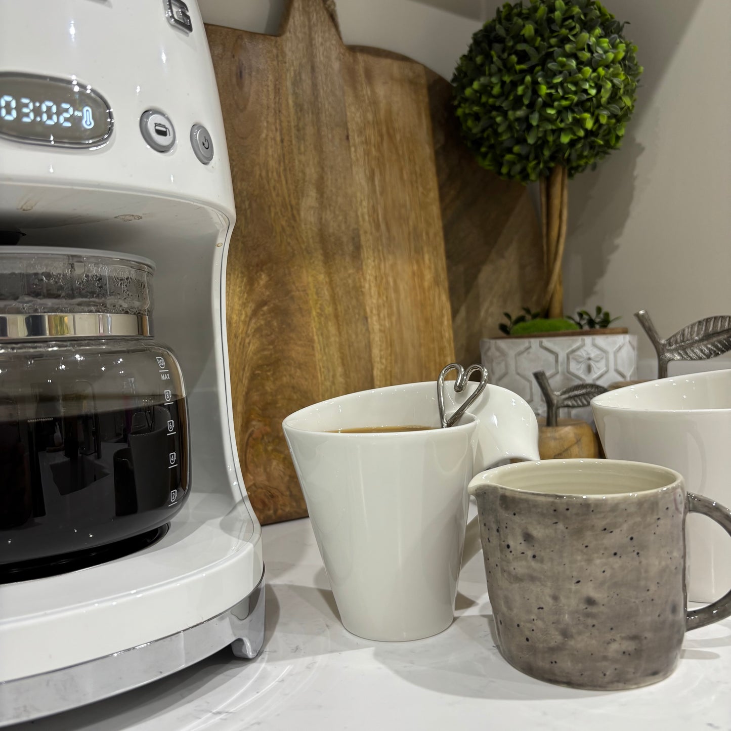 Neutral Porcelain Jug – Speckled Wash Design