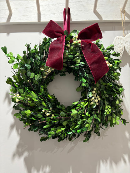 Mistletoe Wreath With Bow