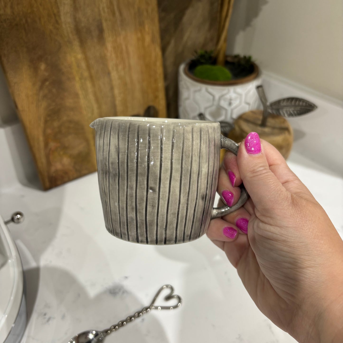 Neutral Porcelain Jug – Hand-Painted Scratched Striped Design