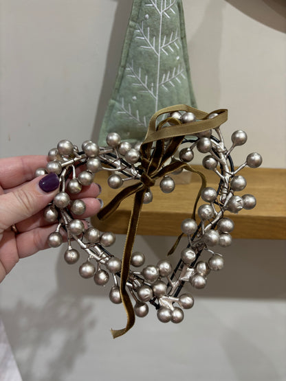 Champagne Berry Heart Wreath - 2 sizes