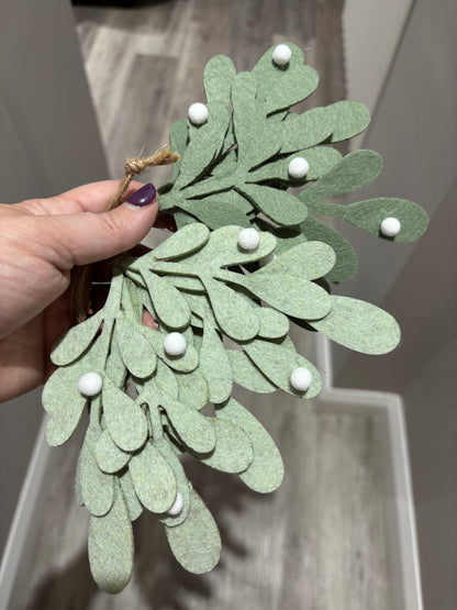 Hanging felt mistletoe - 2 colours
