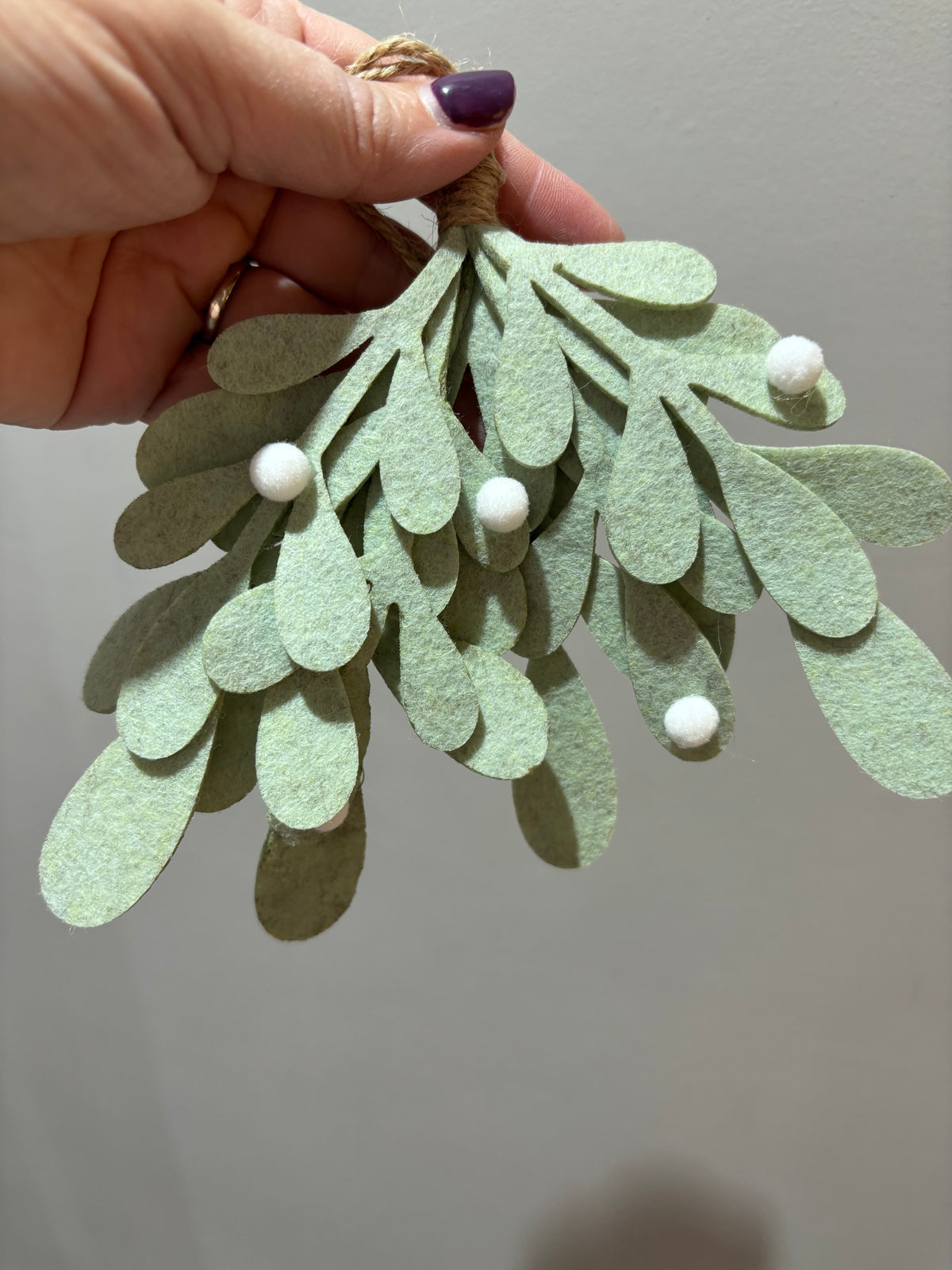 Hanging felt mistletoe - 2 colours