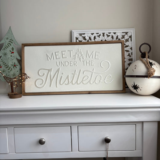 Wood & Metal Sign - White And Gold Meet Me Under The Mistletoe