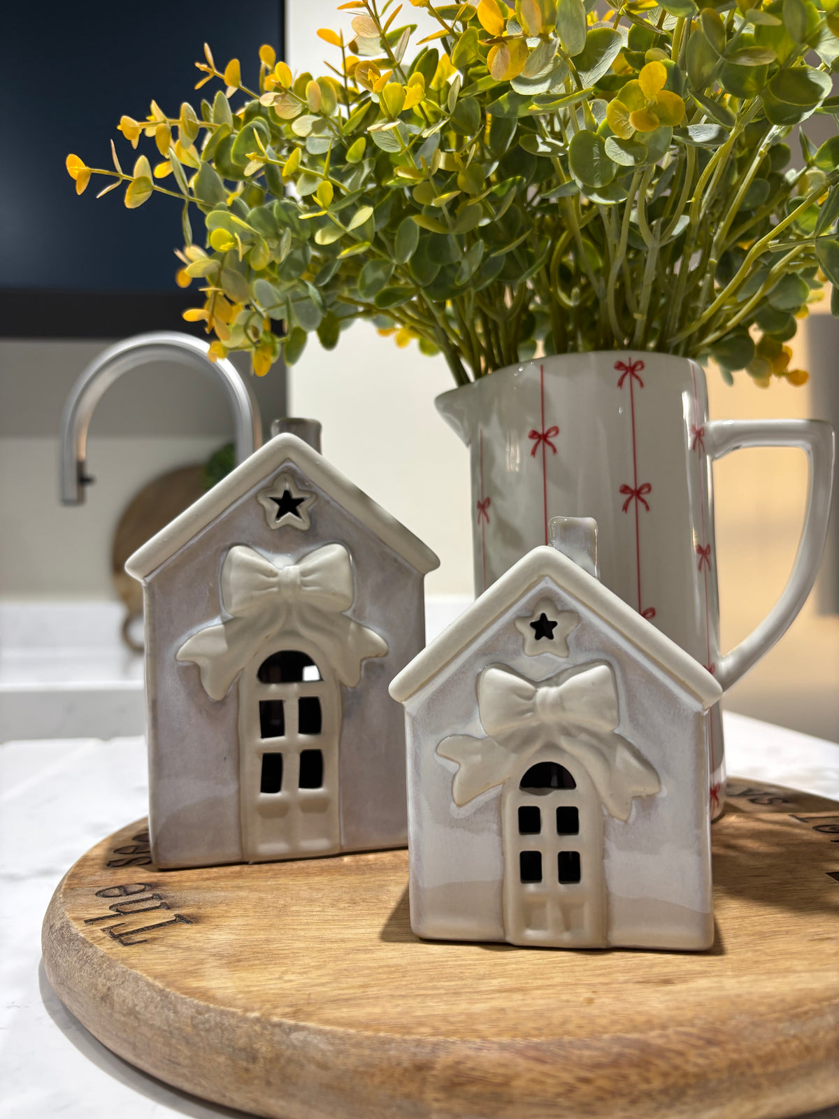 Pretty Bow House Led - 2 sizes
