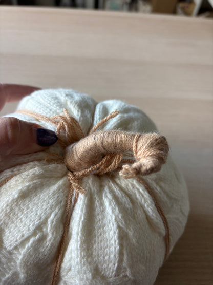 Off white knitted pumpkin