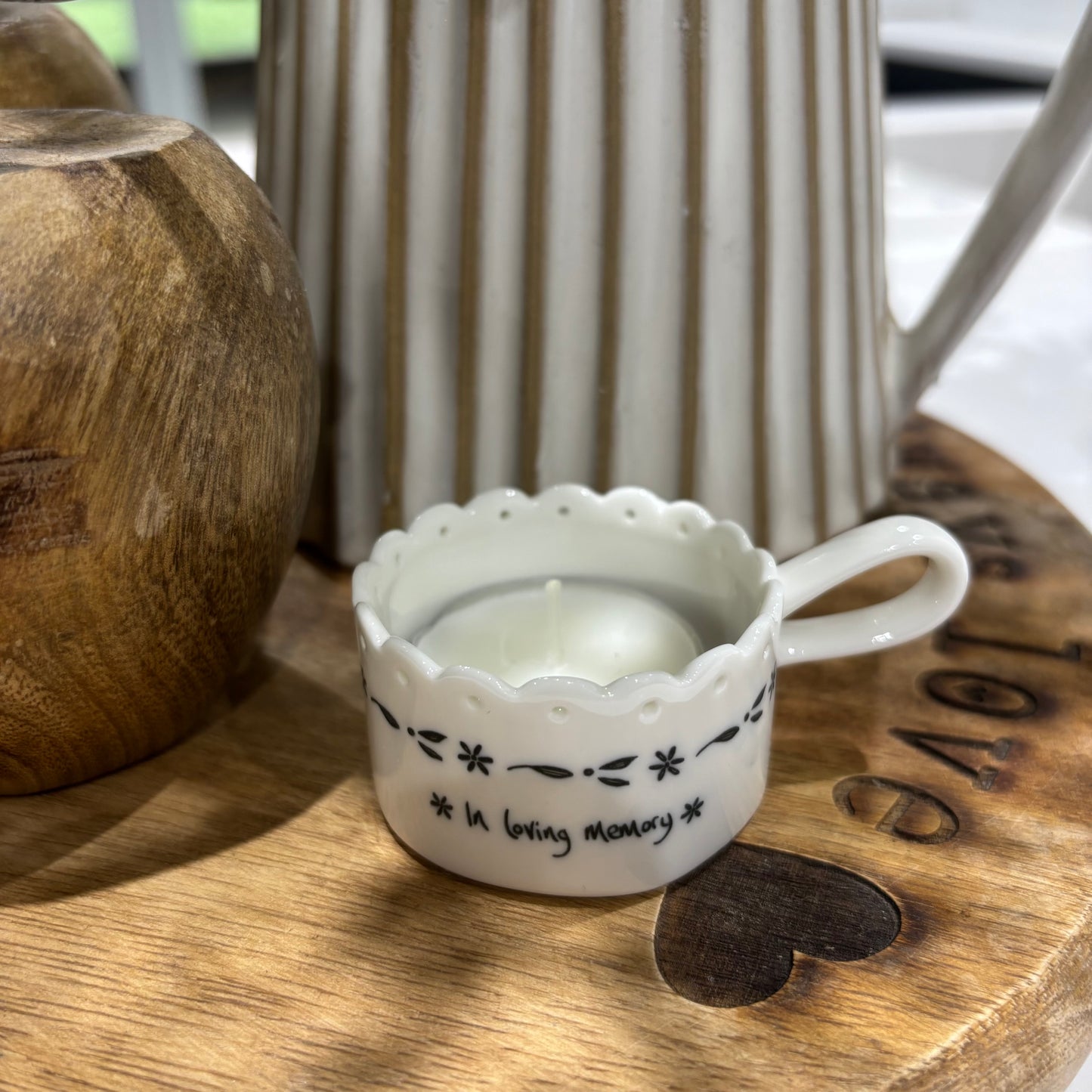 Scallop Tea Light Holder – In Loving Memory