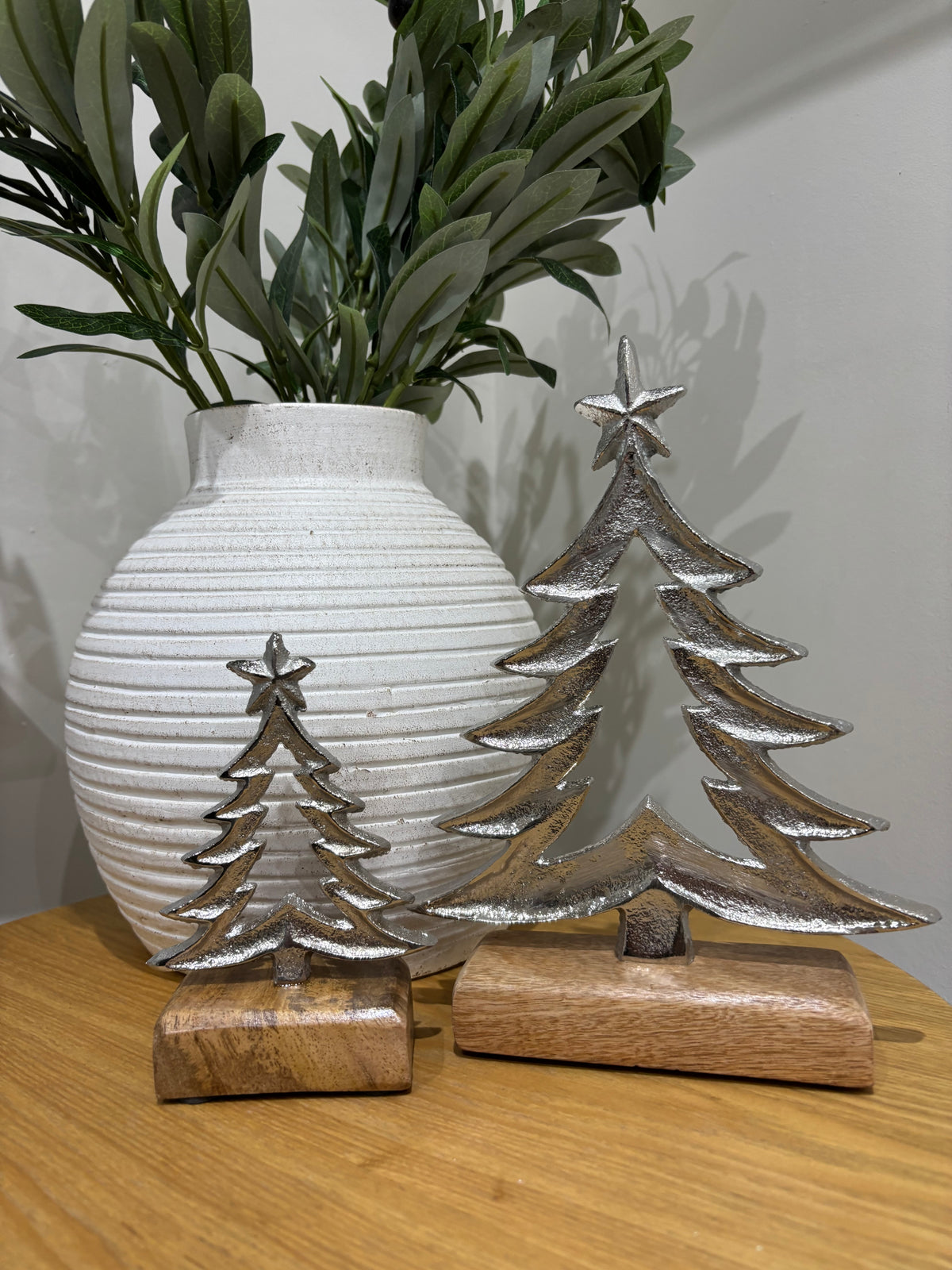 Metal Tree with star - 2 sizes