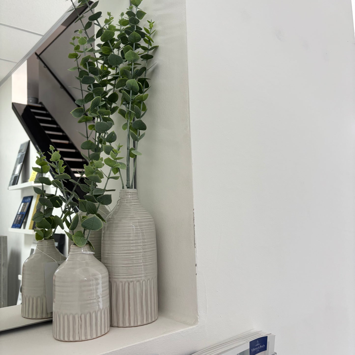 Soma white bud vase - 2 sizes
