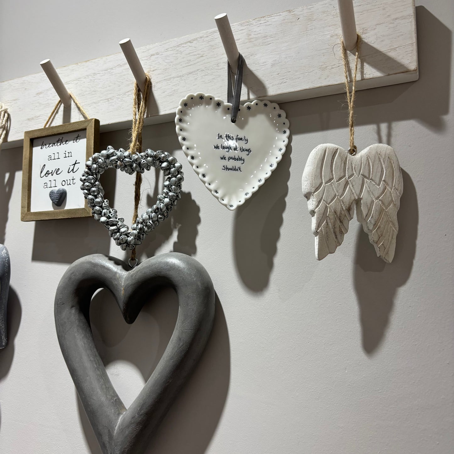 Scallop Heart Hanging Sign – “In This Family We Laugh at Things We Probably Shouldn’t”