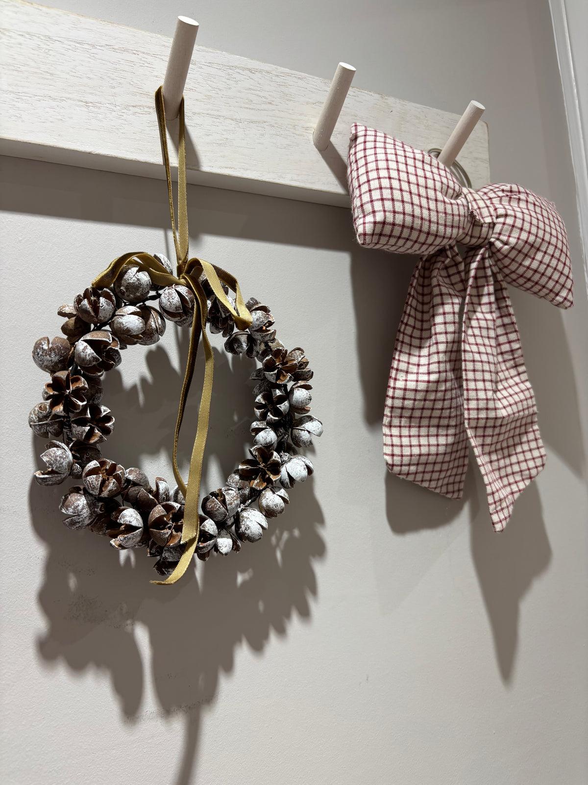Large Fabric Bow Christmas Hanging Decoration – 40cm