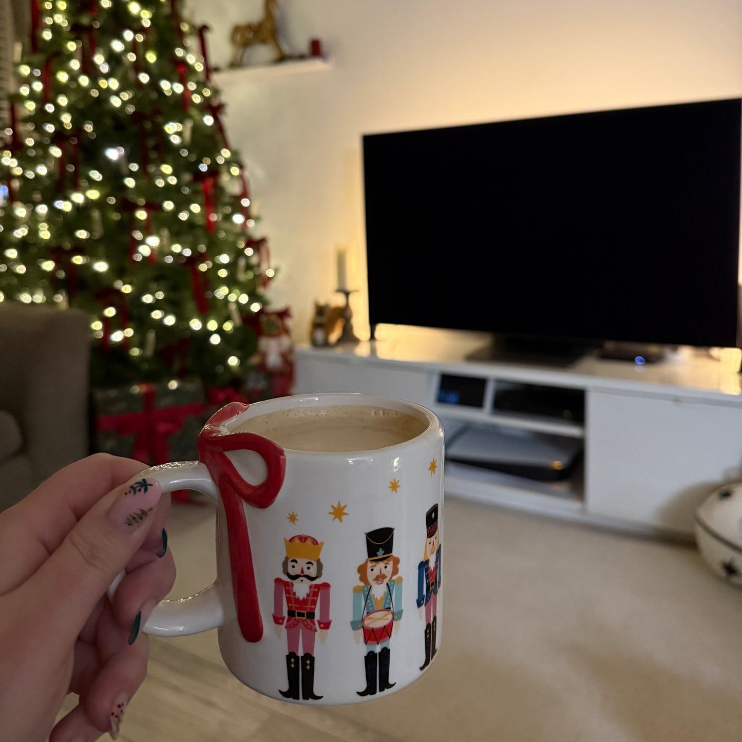 Nutcracker print mug with bow