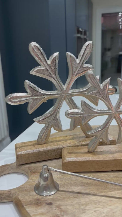 Aluminium snowflake on mangowood base- 2 sizes