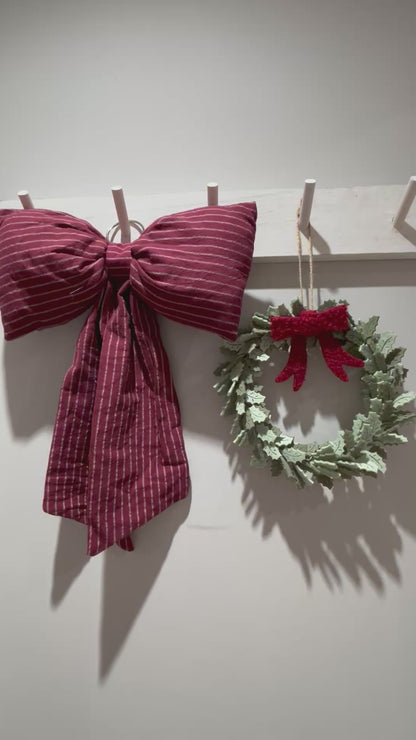 Felt Holly Leaf Christmas Wreath
