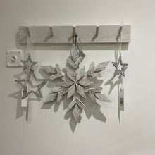 Load image into Gallery viewer, Medium white washed wooden snowflake